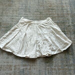 XS urban outfitters pleated white skirt